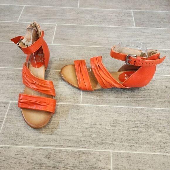 Miz Mooz Cassie Mandarin Leather Heeled Sandals - Picture 1 of 15